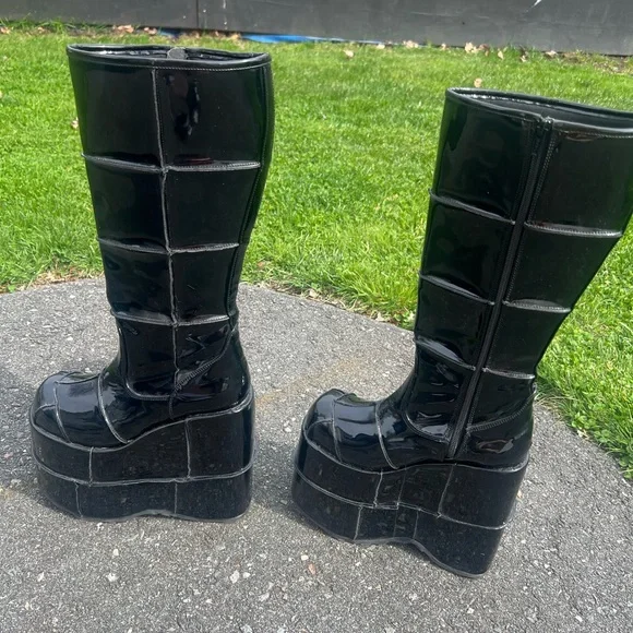 DEMONIA STACK-301 Black Size 8 Patent Finish - Picture 3 of 3